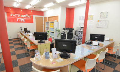 店舗内